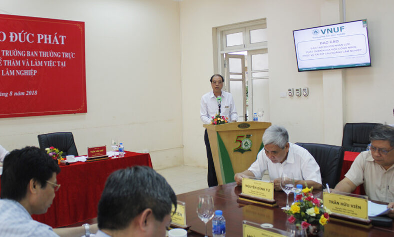 Hội thảo “Đào tạo nguồn nhân lực, phát triển khoa học công nghệ phục vụ tái cơ cấu ngành lâm nghiệp”