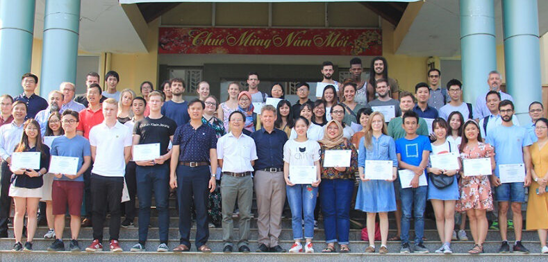 Bế giảng Khóa đào tạo hè về “Quản lý rừng bền vững và Kinh tế sinh học” thuộc chương trình dự án ERASMUS của Cộng đồng Châu Âu