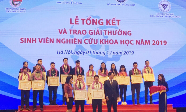Sinh viên Trường Đại học Lâm nghiệp nhận giải thưởng “sinh viên nghiên cứu khoa học” toàn quốc năm 2019